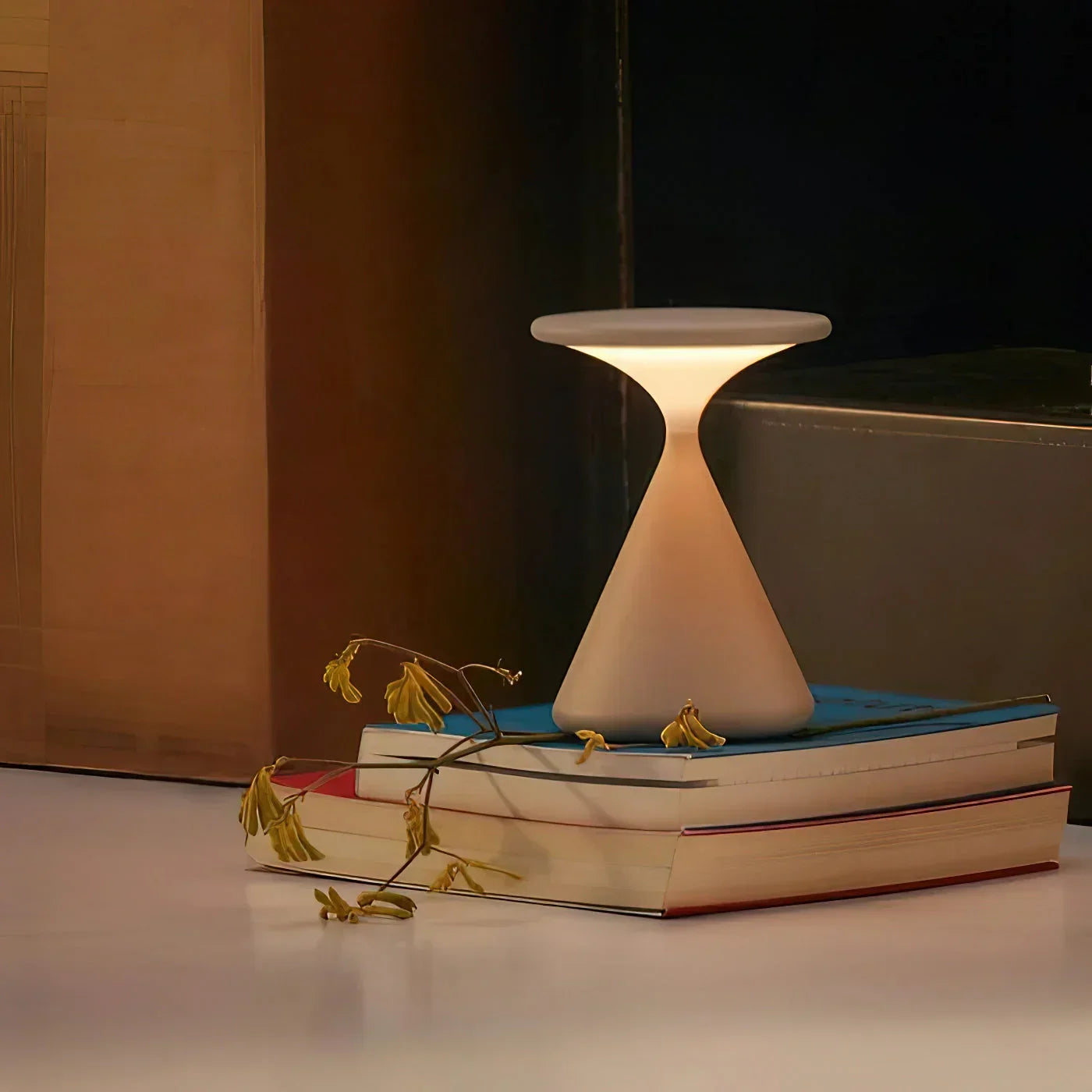 LumaSphere - Cordless Hourglass Table Lamp