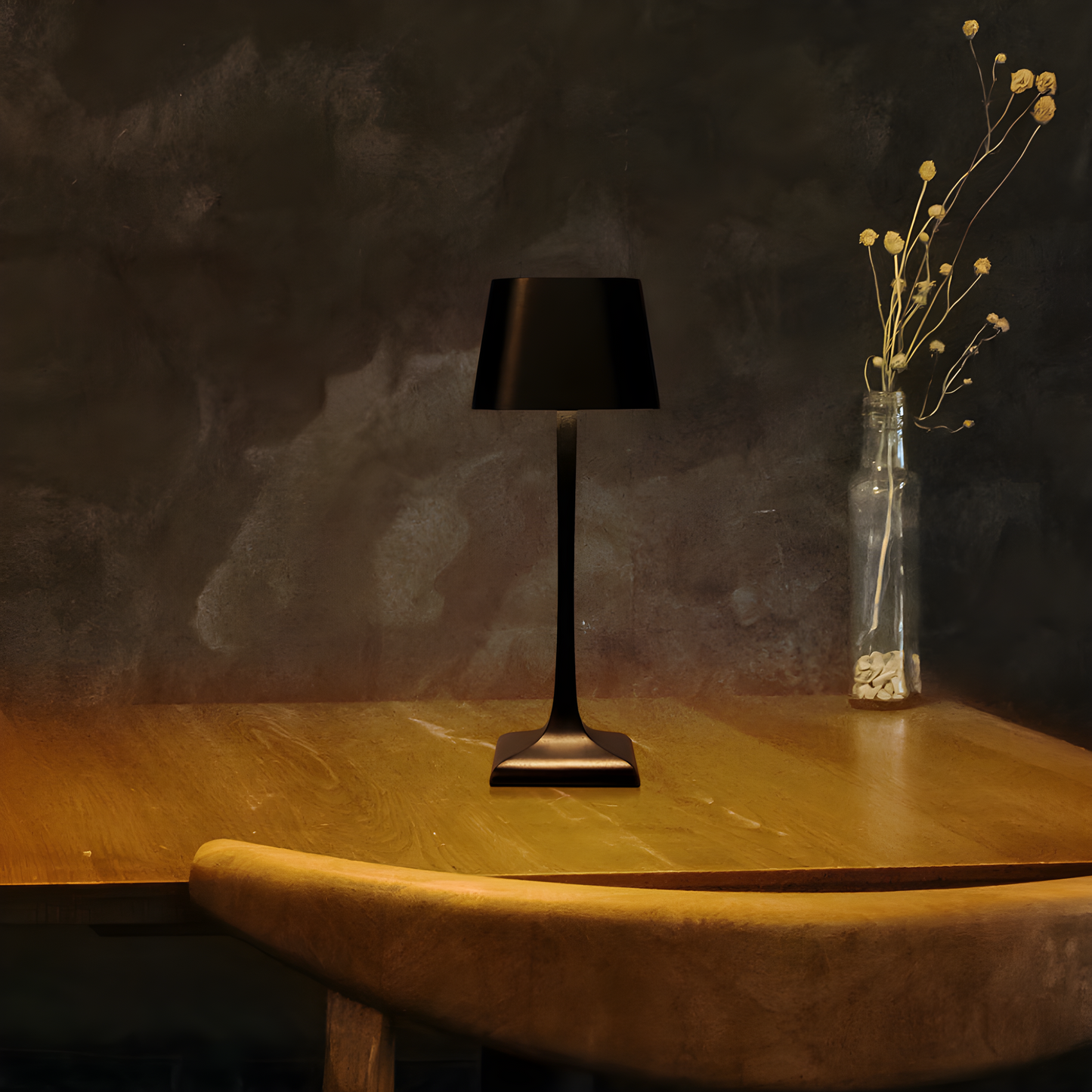 Evra LED Wireless Table Lamp